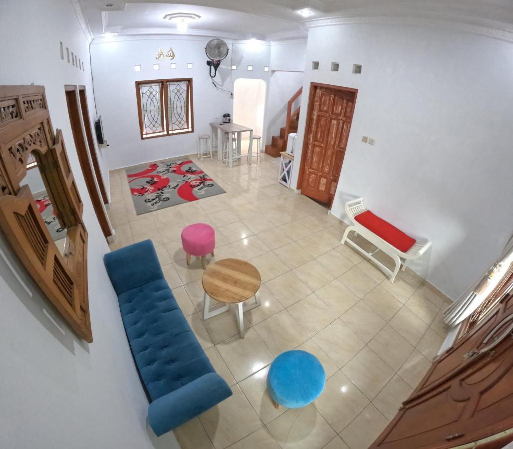 Holiday home Nitikan Homestay Jogja *